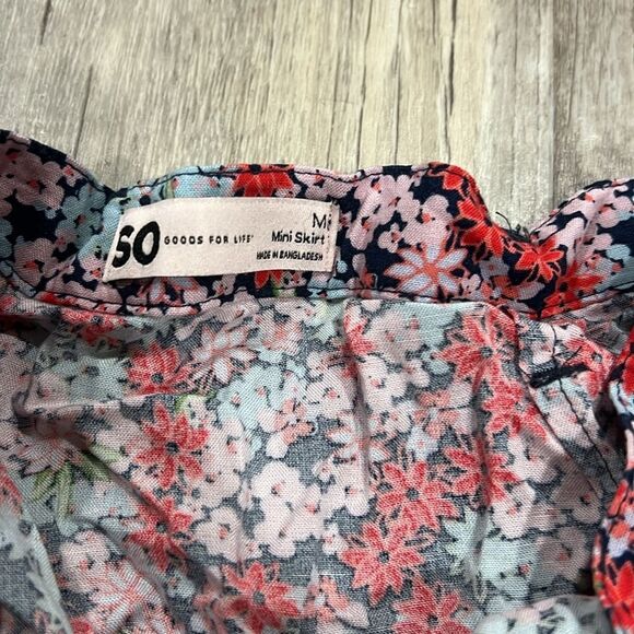 So skirt - Picture 2 of 2